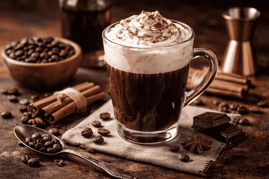 Recette du café Kiss of Fire : cocktail chaud au café avec du caractère