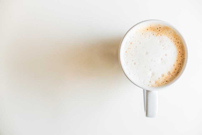 Préparer un Flat White ? Découvre cette délicieuse recette pour la maison !